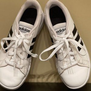 Kids Adidas Grand Court Shoes Sz 13.5